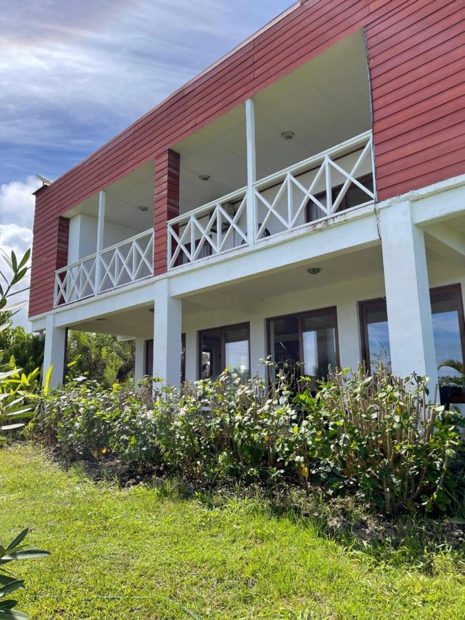 Teanehi Bed & Breakfast 앙가로아 외부 사진