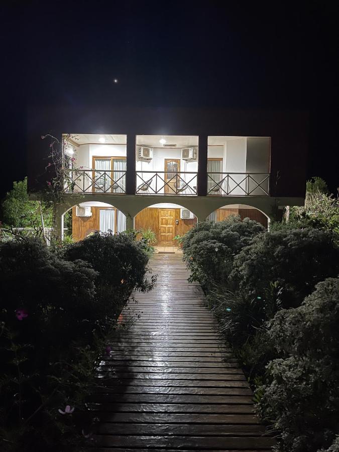 Teanehi Bed & Breakfast 앙가로아 외부 사진