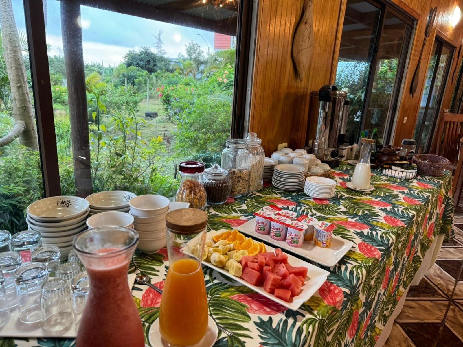 Teanehi Bed & Breakfast 앙가로아 외부 사진