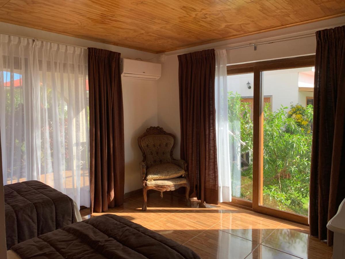 Teanehi Bed & Breakfast 앙가로아 외부 사진
