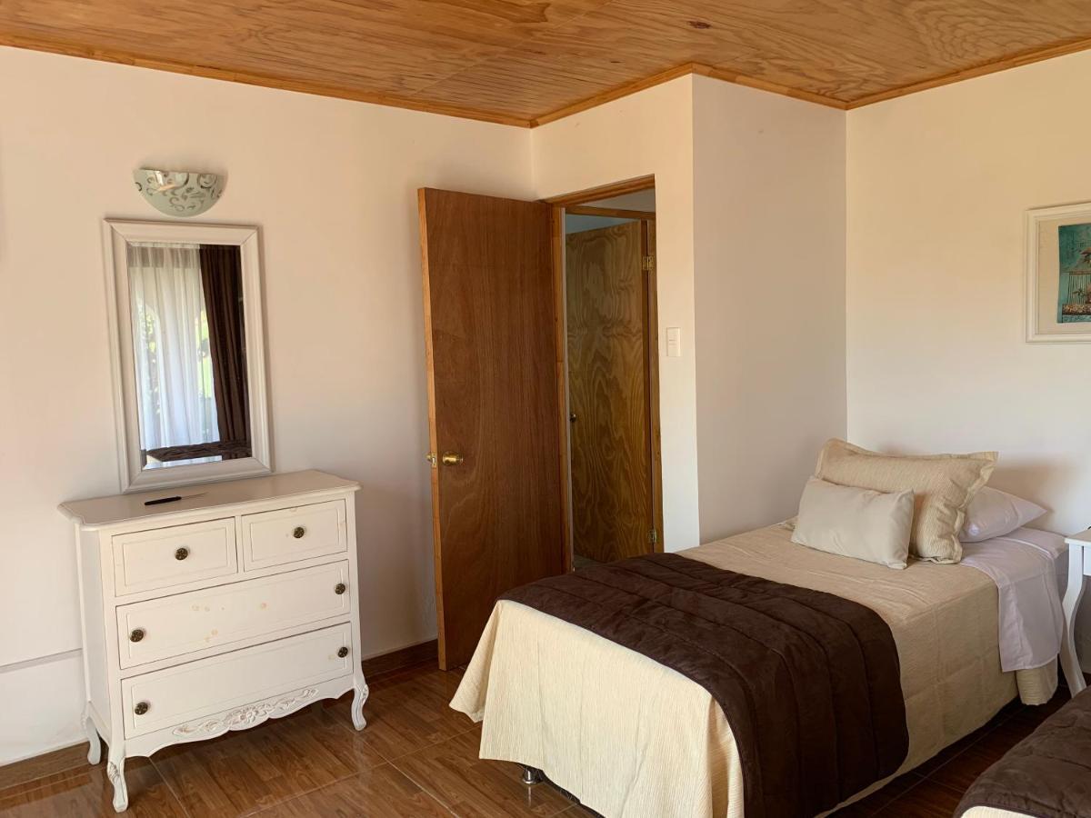 Teanehi Bed & Breakfast 앙가로아 외부 사진