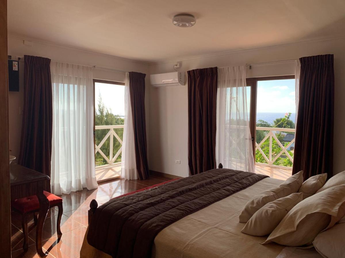 Teanehi Bed & Breakfast 앙가로아 외부 사진