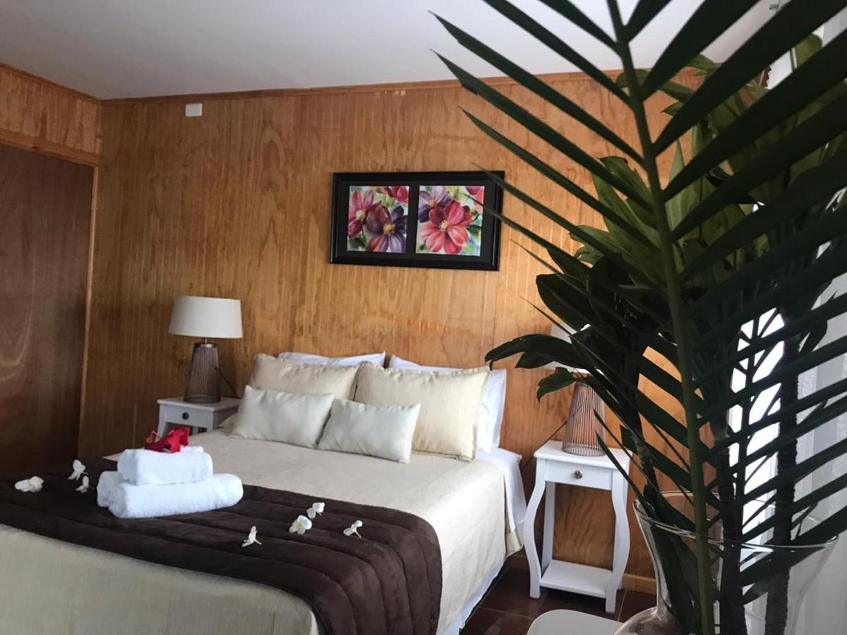 Teanehi Bed & Breakfast 앙가로아 외부 사진