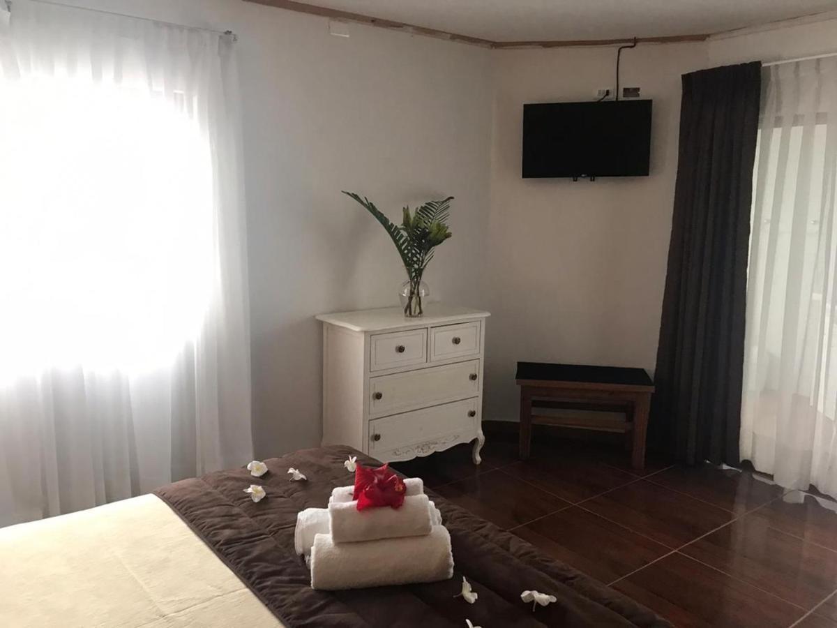 Teanehi Bed & Breakfast 앙가로아 외부 사진